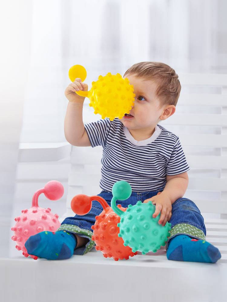 Baby massage ball baby feels the ball player grab the ball children's ball toys pinching the ball boy and girl