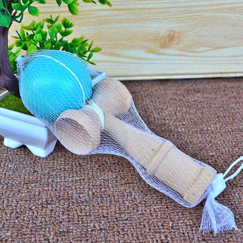 Large sword ball (light blue)