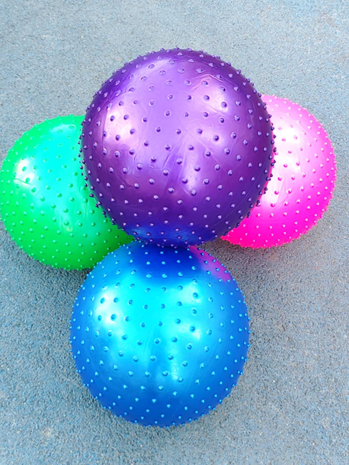 Children's sense training 35cm soft massage ball toy kindergarten elastic hedgehog ball baby training fitness ball