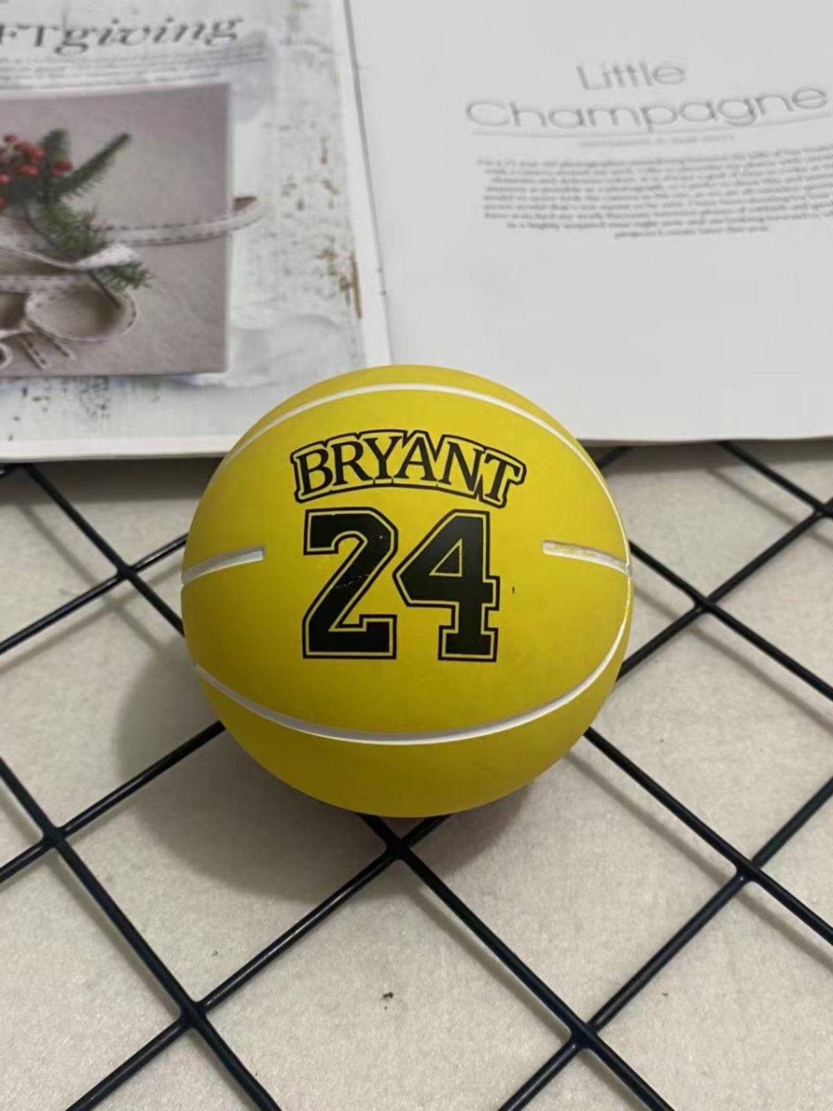 Douyin explosion elastic ball Children's toys toy rubber -free large mini basketball outdoor bombs jumper duser