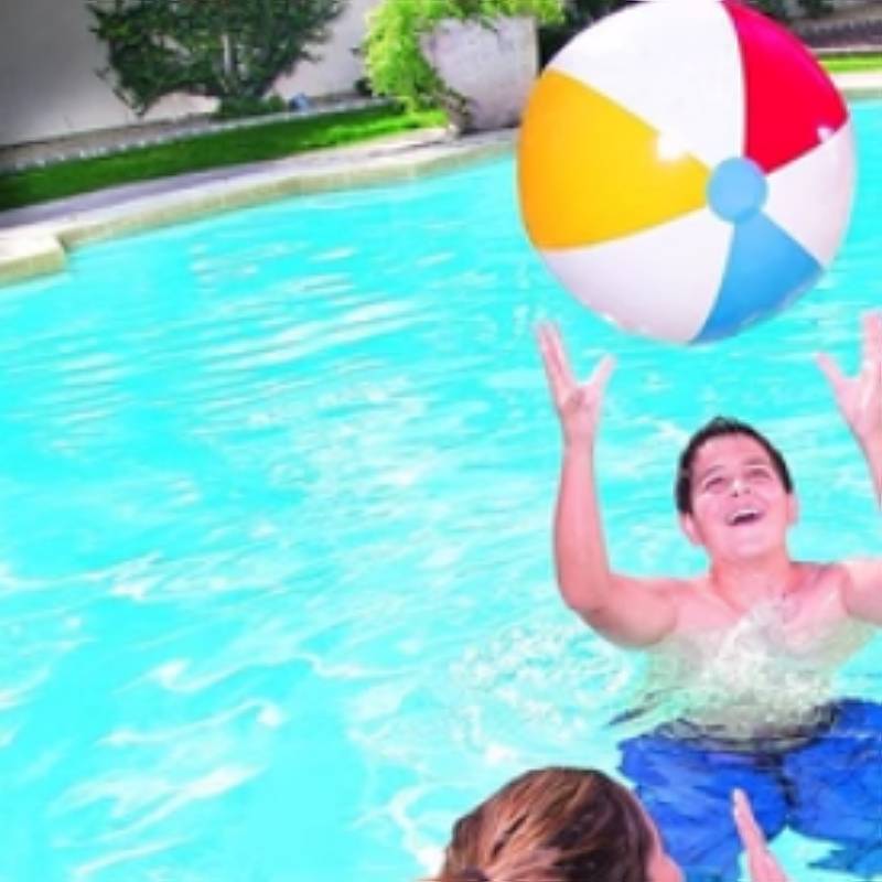 Four -colored beach ball (61cm without inflatable, about 42cm after inflatable)