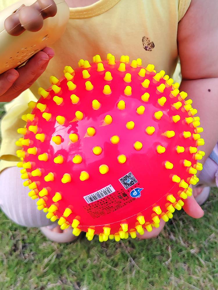 Innot 6 -inch colorful massage ball children's dancing sensor training toy ball touch -sensitive elastic hedgehog ball