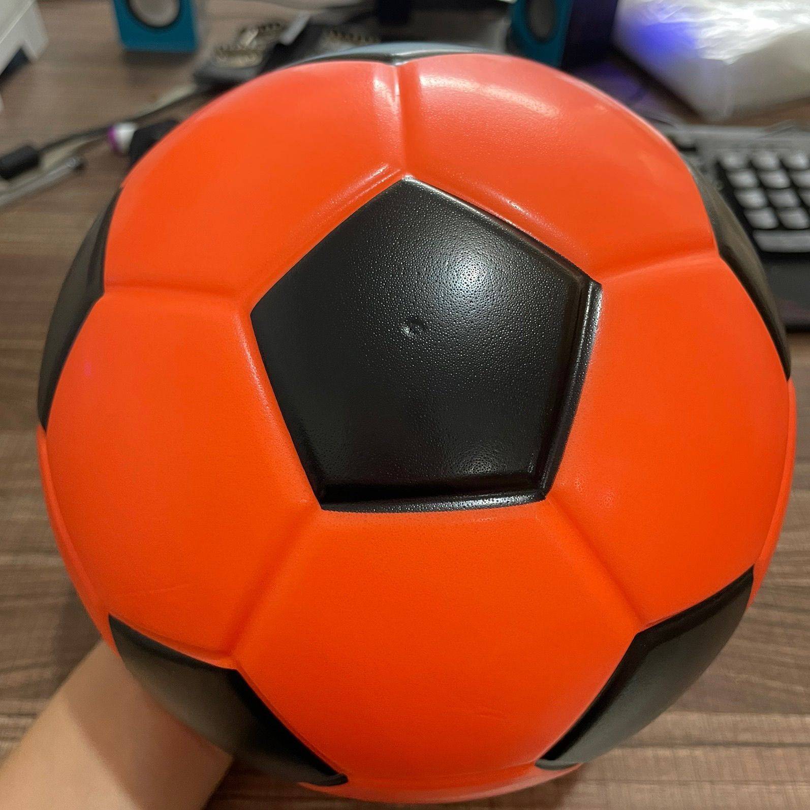 20 cm orange football