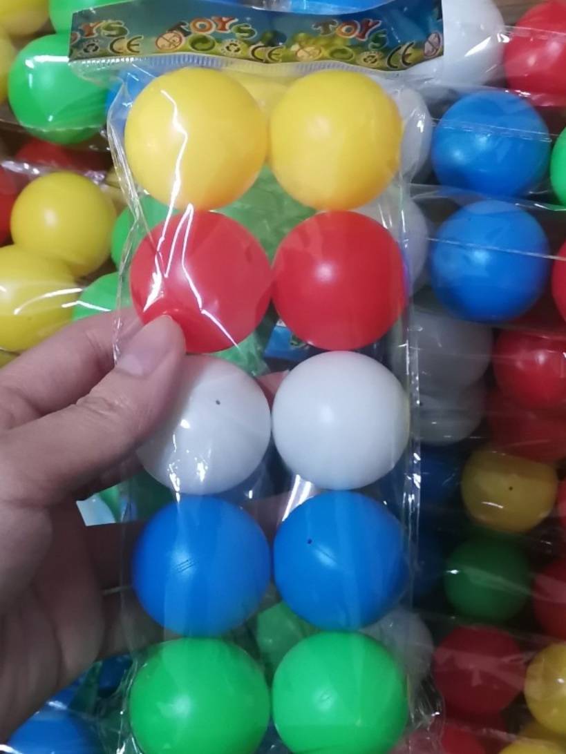 HDPE hollow plastic ball toy plastic small ball hard shell smooth without pattern ball ejection ball throwing the ball