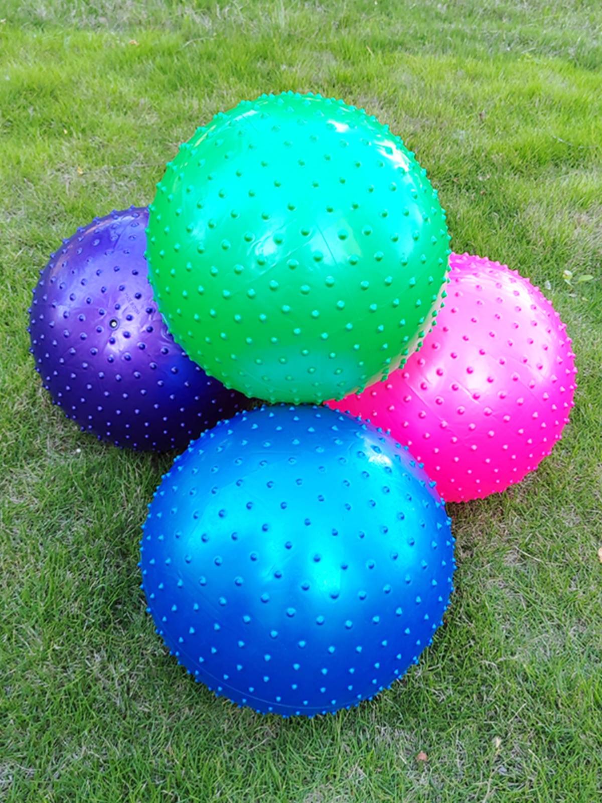 Children's Sensing 35CM massage ball toy kindergarten 9 -inch soft hedgehog ball baby inflatable