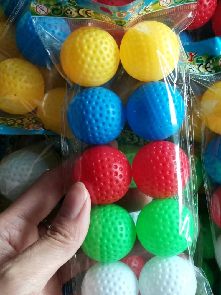 children's golf toy hdpe hollow plastic ball hard shell plastic ball ejection ball throwing the ball