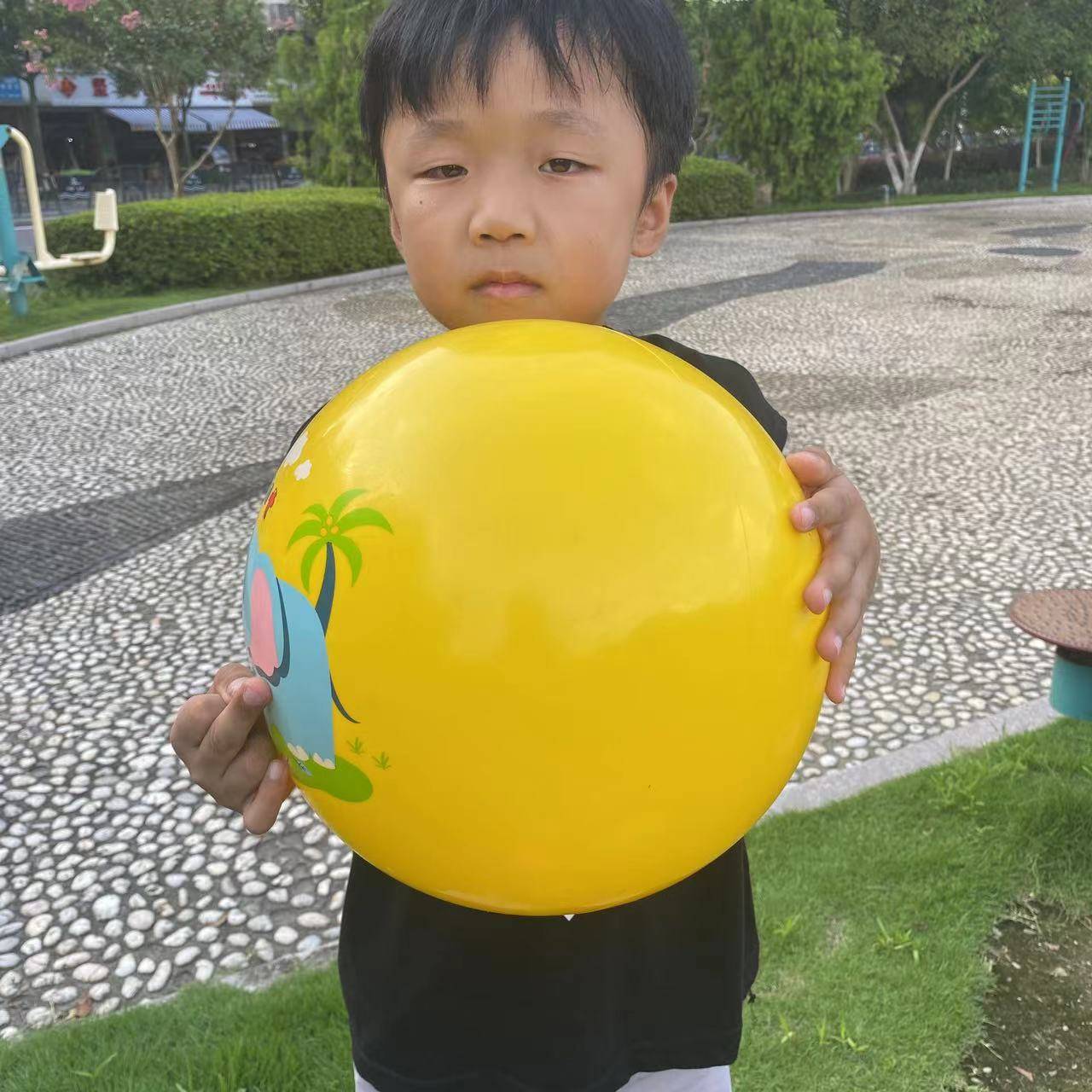 Baby large inflatable leather ball toy outdoor kindergarten elastic training shooting ball children grab small skin ball 3