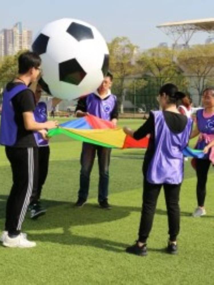 A big ball at the Super Beach Air Model Children's Smart Training Games game prop kindergarten bar