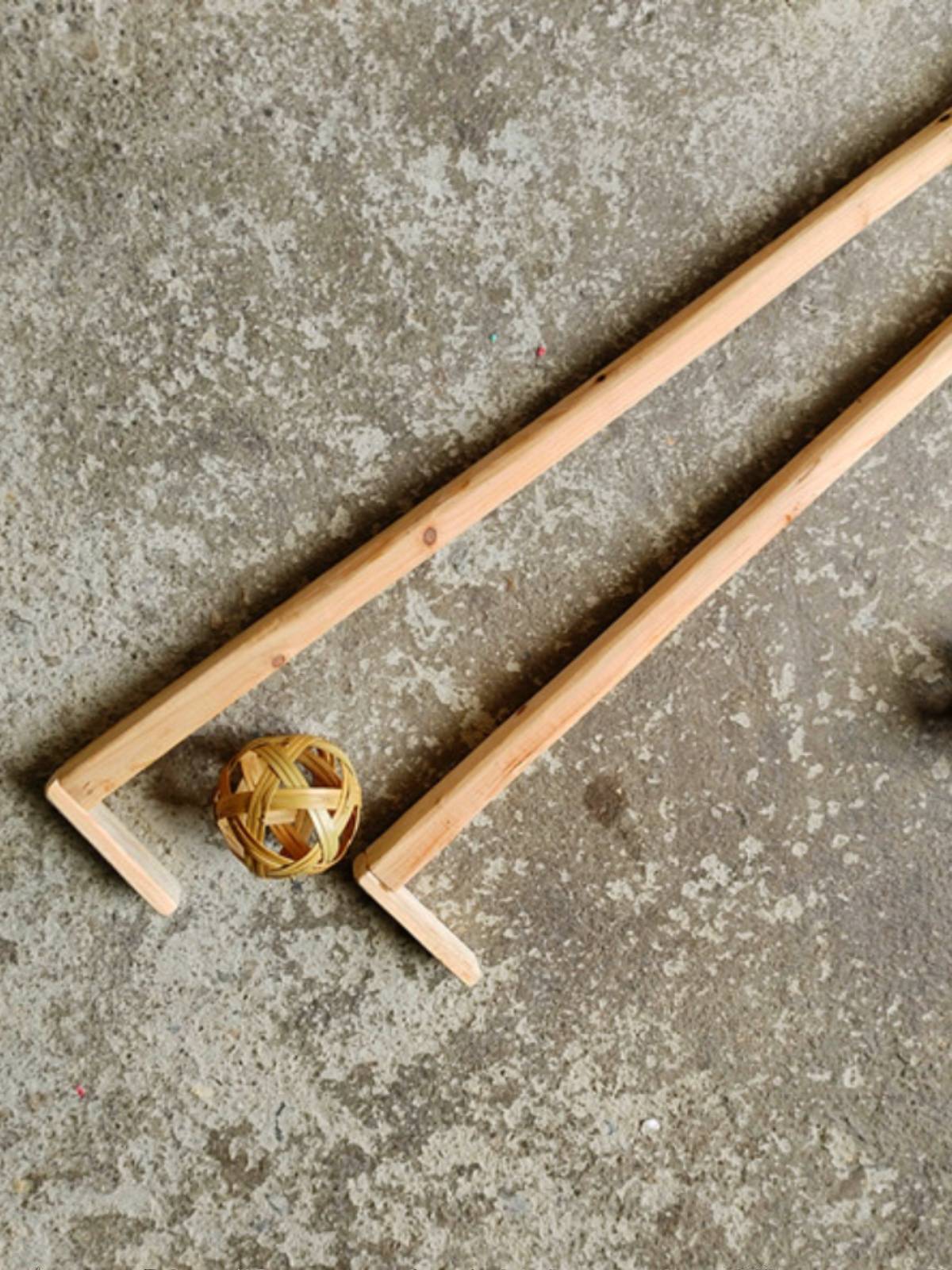 Wooden -making stick club door ball push push pill rushing pork game props game props children's sensor system training collective activity