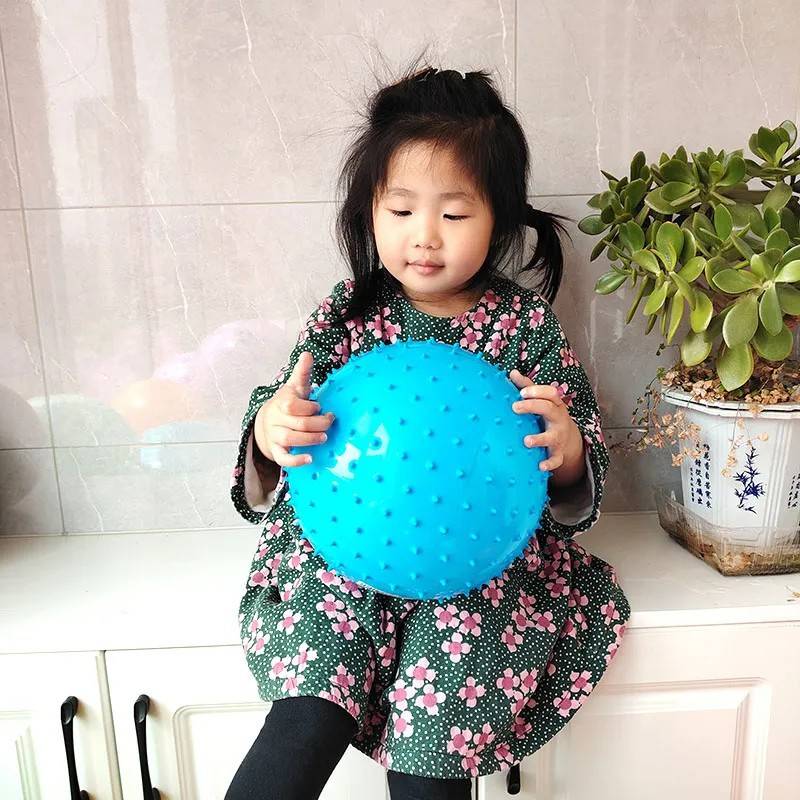 20cm Baby inflatable massage ball Children's thorns passing every family small leather ball kindergarten hand scratching ball large explosion ball