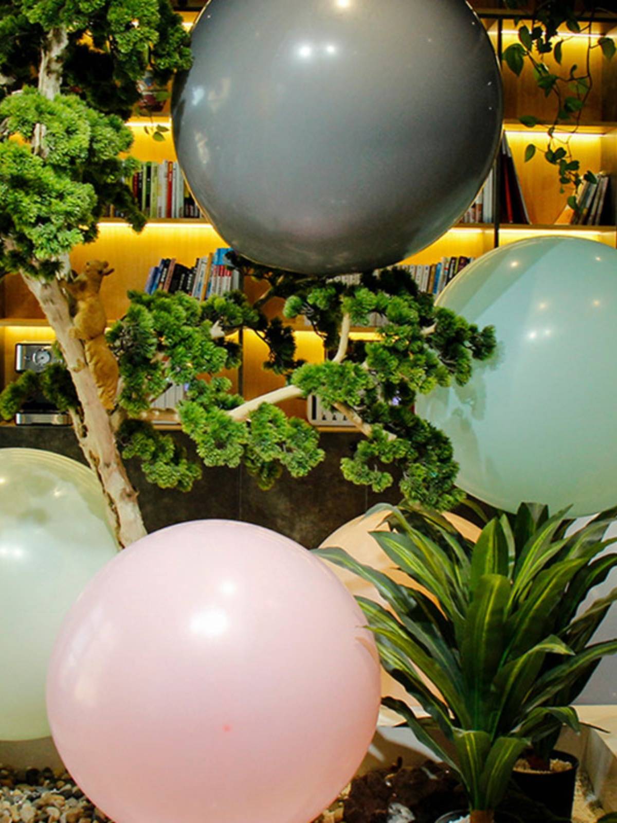 Children's outdoor inflatable big football balloon toys school sports meeting kindergarten leather ball beach ball parent -child interaction