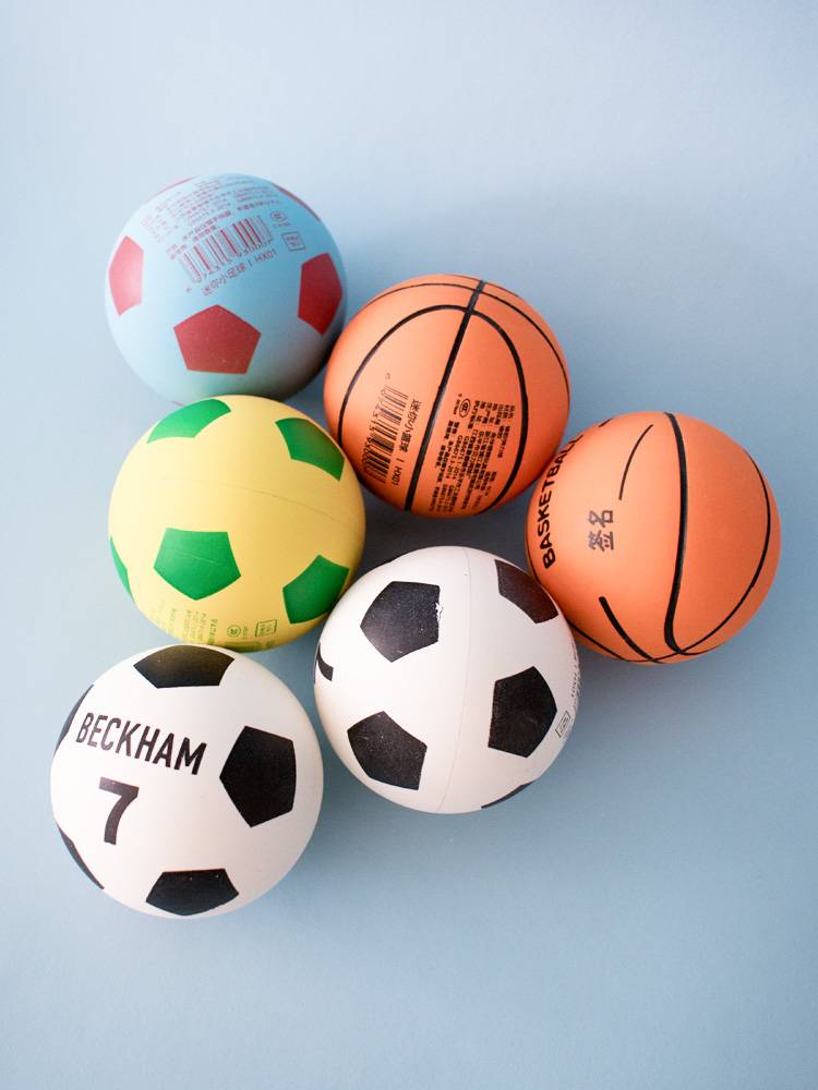 Children's elastic ball Kindergarten hands grabbed the ball to decompress basketball 3-7 years old baby football playbet ball bombs small gift