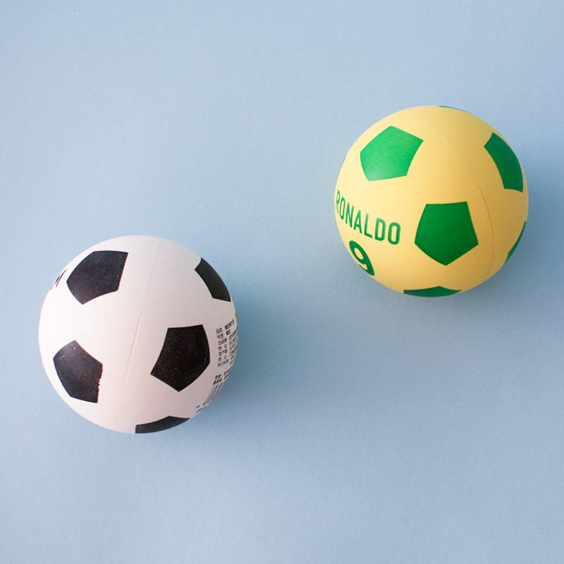 Primary color football+yellow football