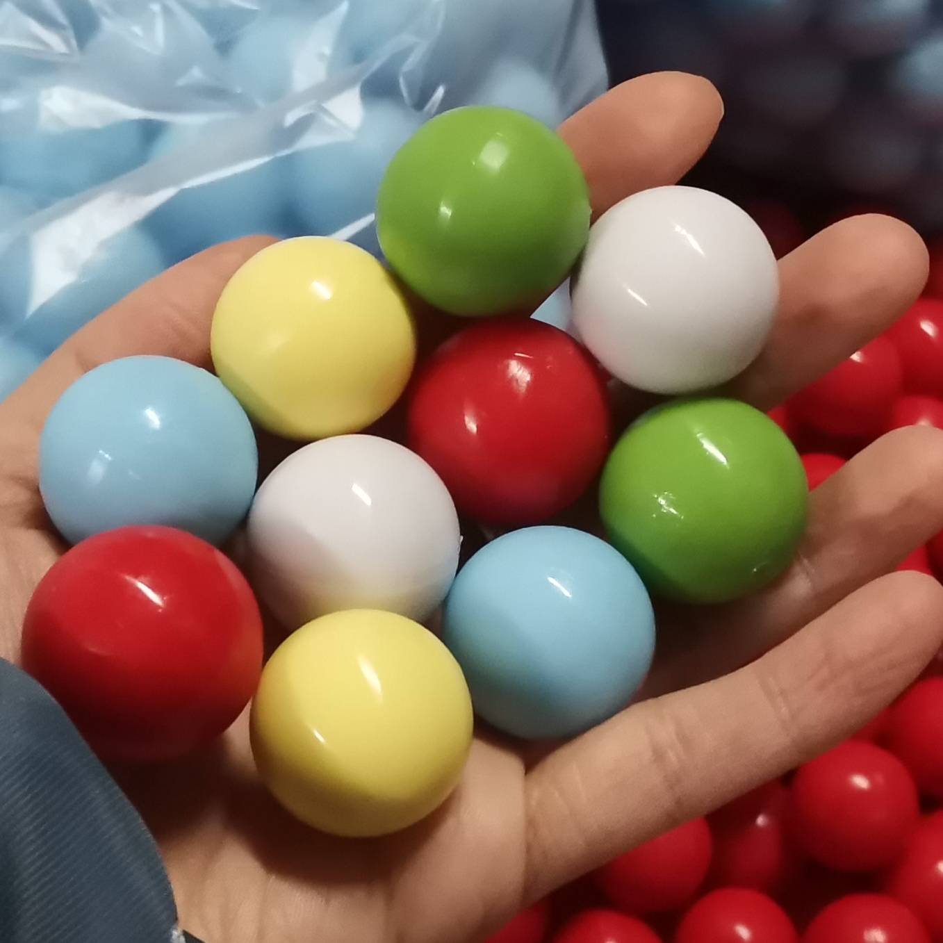 PP solid plastic ball puzzle toy track rolling ball counting probability small ball teaching aperture park maggots marble