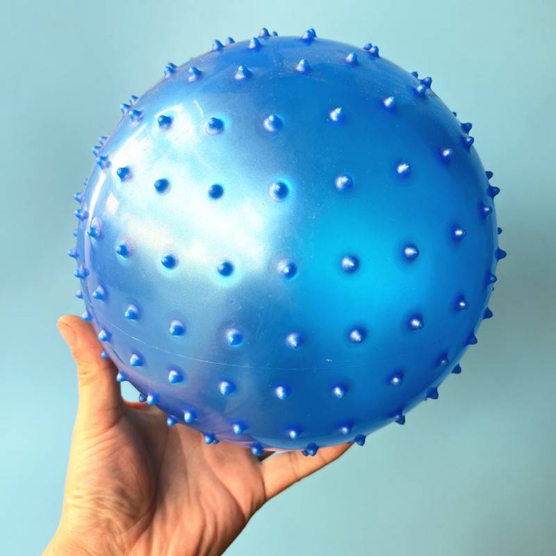 18 cm blue massage ball