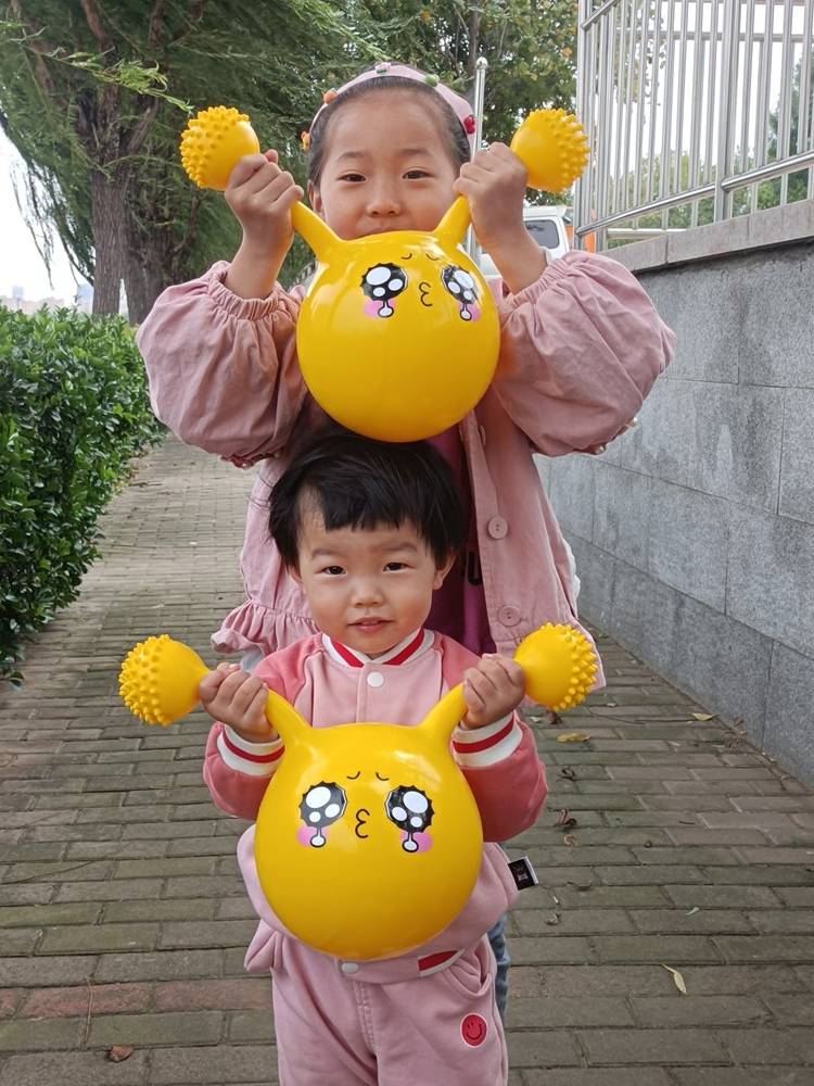 Children throwing ball Ball Ball Ball Baby Baby Skin Newborn Hands Hands Plastic Passion Paper Packing Toys