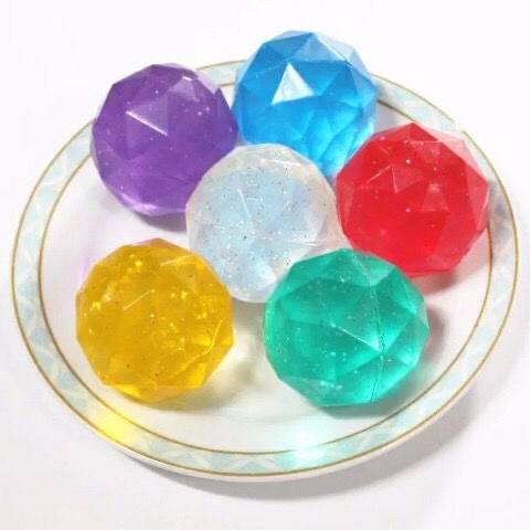 No. 45 Diamond -type transparent color crystal elastic ball Children rubber floating toy jumper jumper