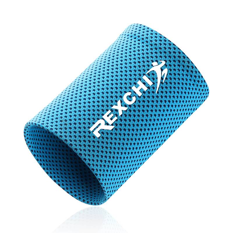 Wipe sweat and wrist career running basketball, sweat, sweat, heat dissipation, cold sensation ice, summer wrist scarf Marathon sports protective gear