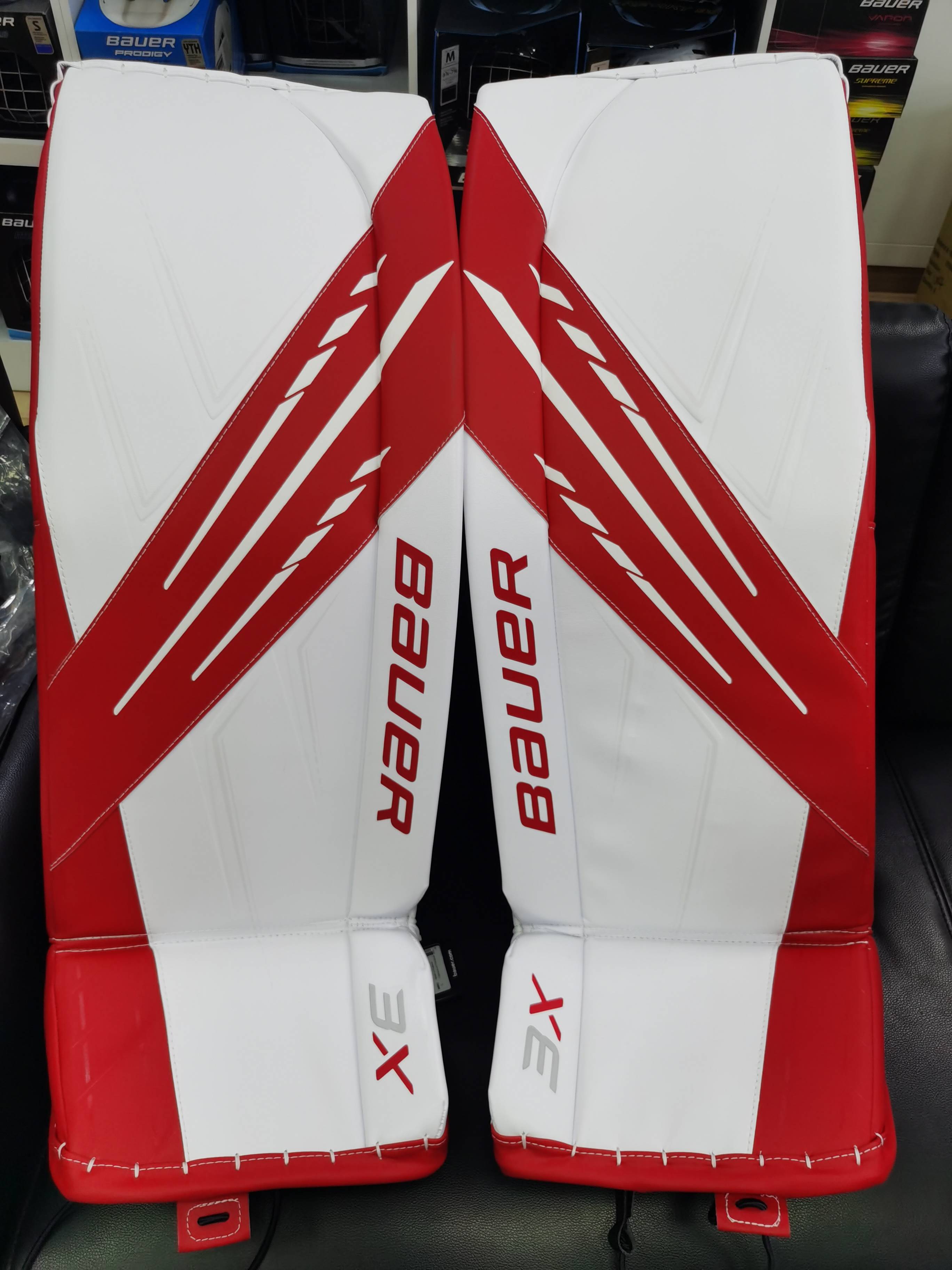 The new Ball Ice Hockey goalkeeper's leg protection bauer 3X young adult goalkeeper legged baffle gear equipment