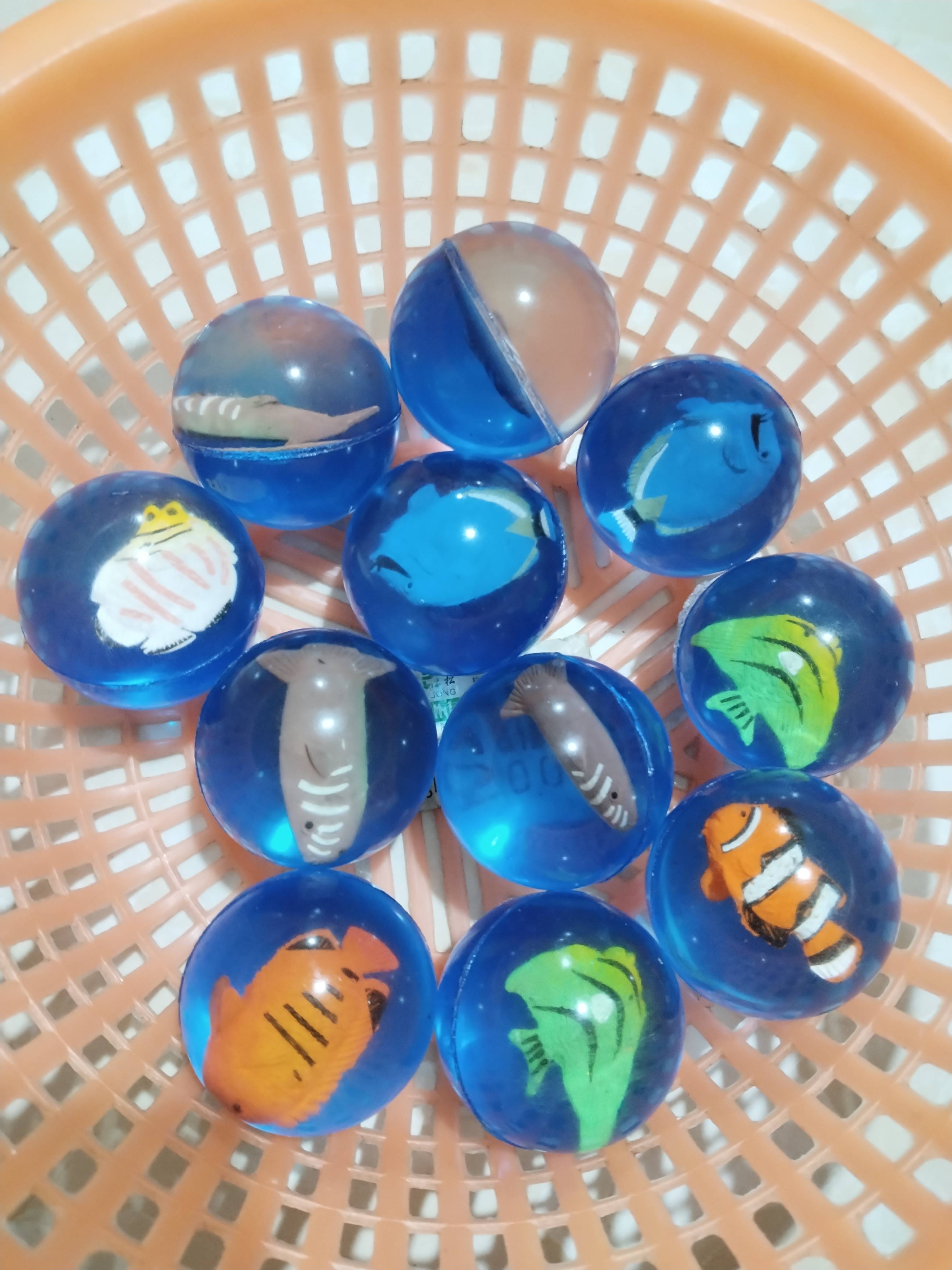 After 80, old toy rubber solid elastic ball luminous bombs jumping ball children's jumping outdoor game
