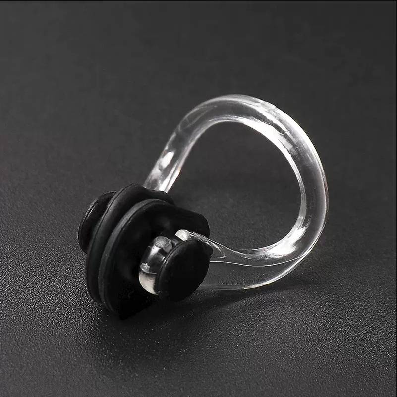 a swimmming anti - nose crip 1