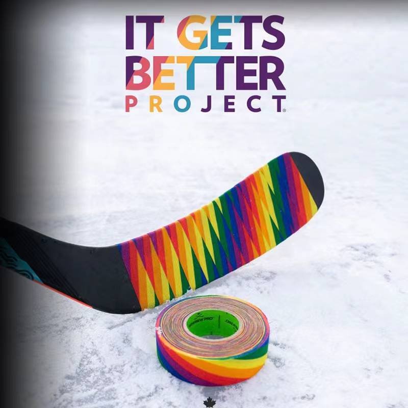 Importing a renfrew hockey pole, a puck-tailed puck, a black-and-white-coloured puck tape shovel
