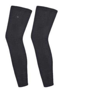 Sunscreen leg-protected men and women riding ice-swipe-sleeved basketball for their knees and their legs and cold socks