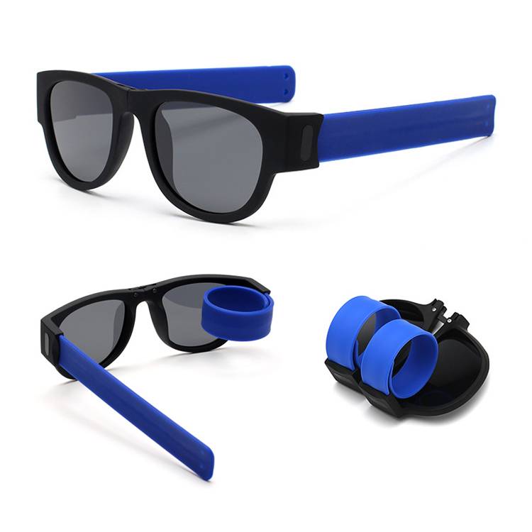 Black frame blue legs (polarized)