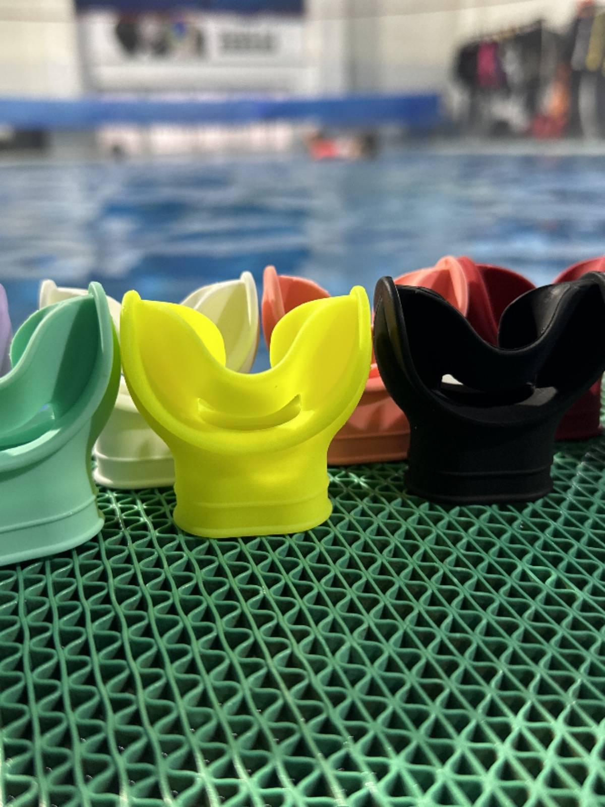 Snorkeling biting mouth experience water lung diving deep diving device Food silicone belt tongue tongue support professional antibacterial 2 pieces of