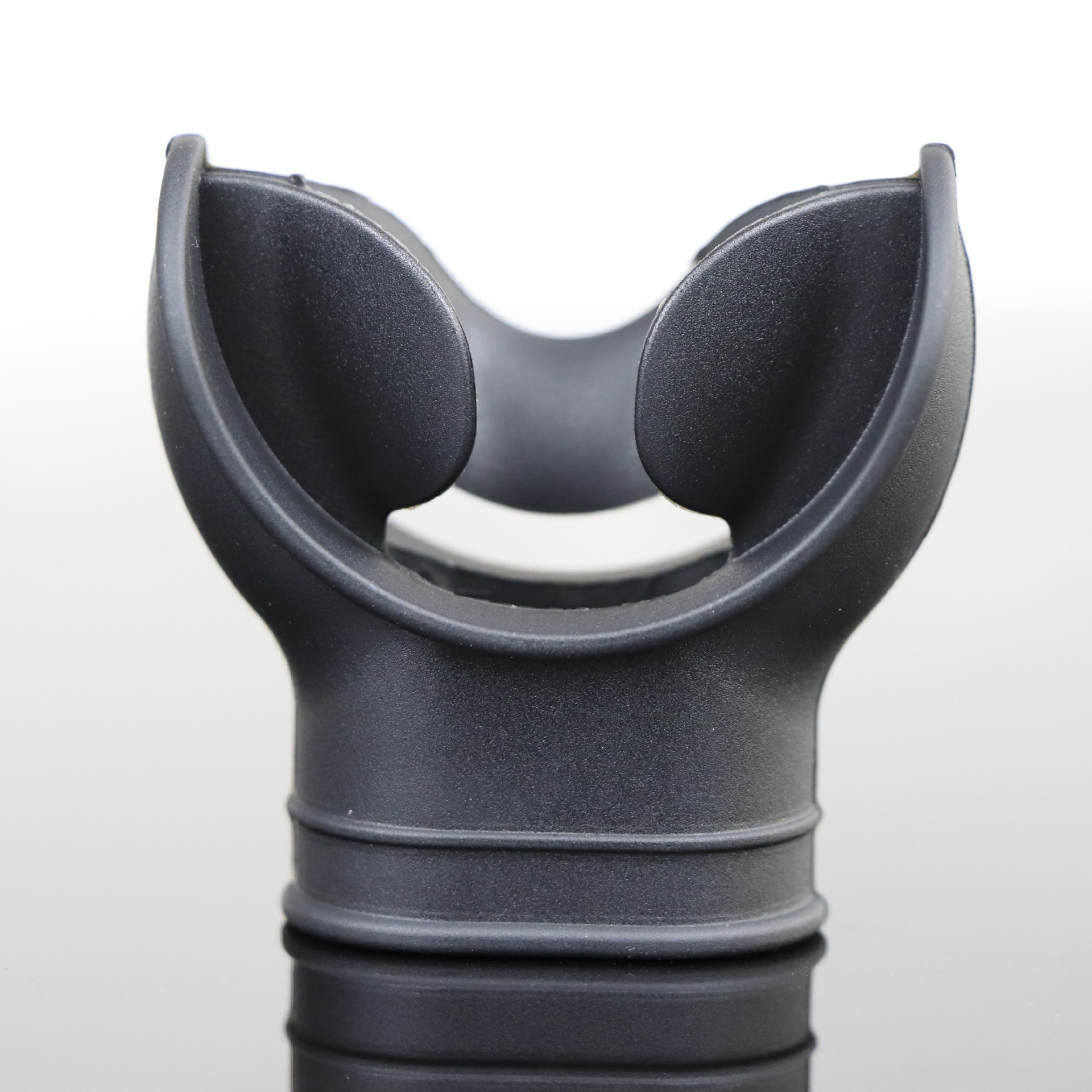 Comfortable high -grade gray