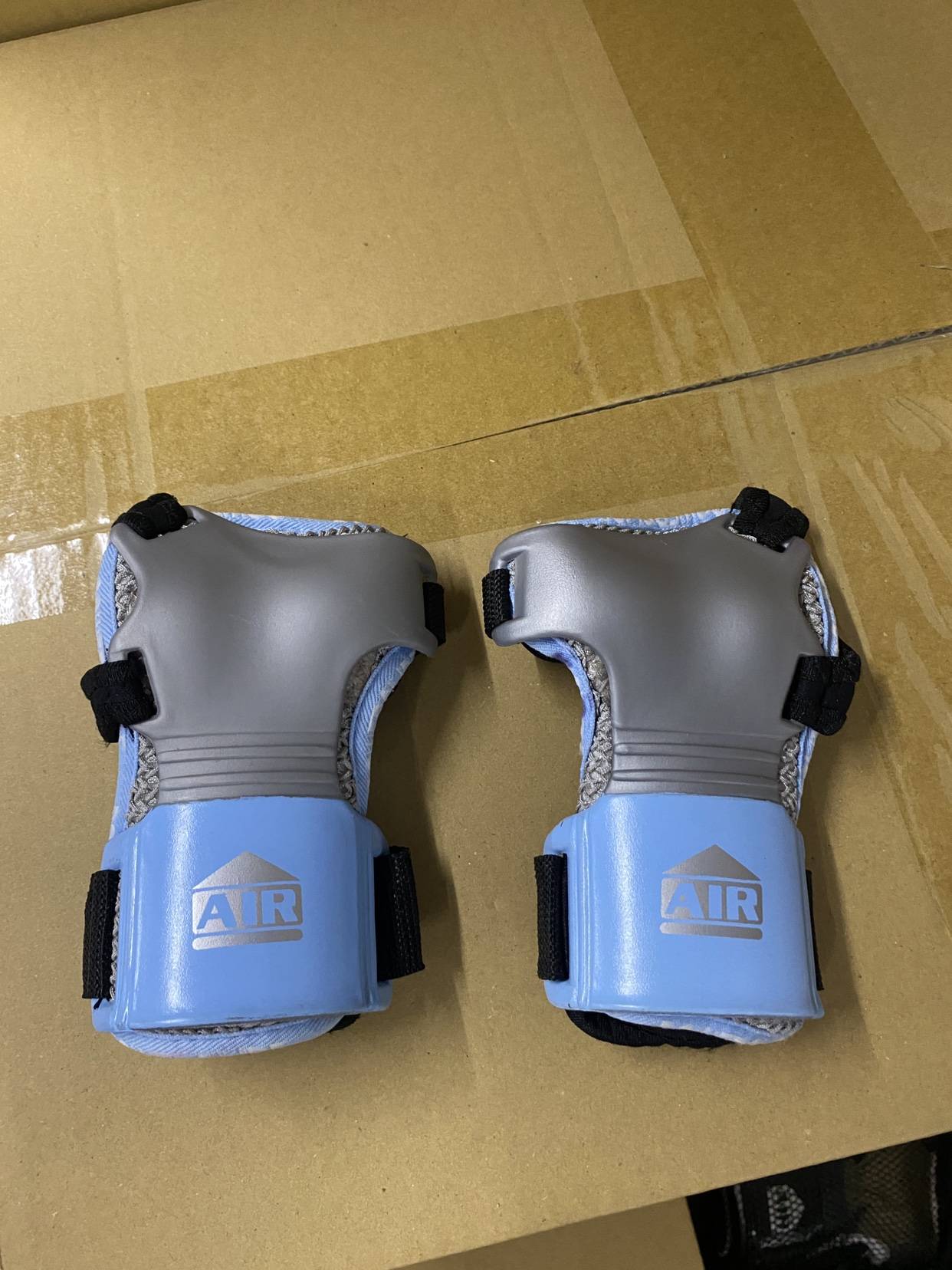 German palm a pair (micro flaw) blue