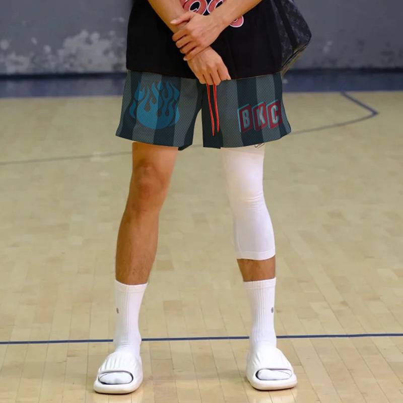 Broken ice flame striped shorts-dark green