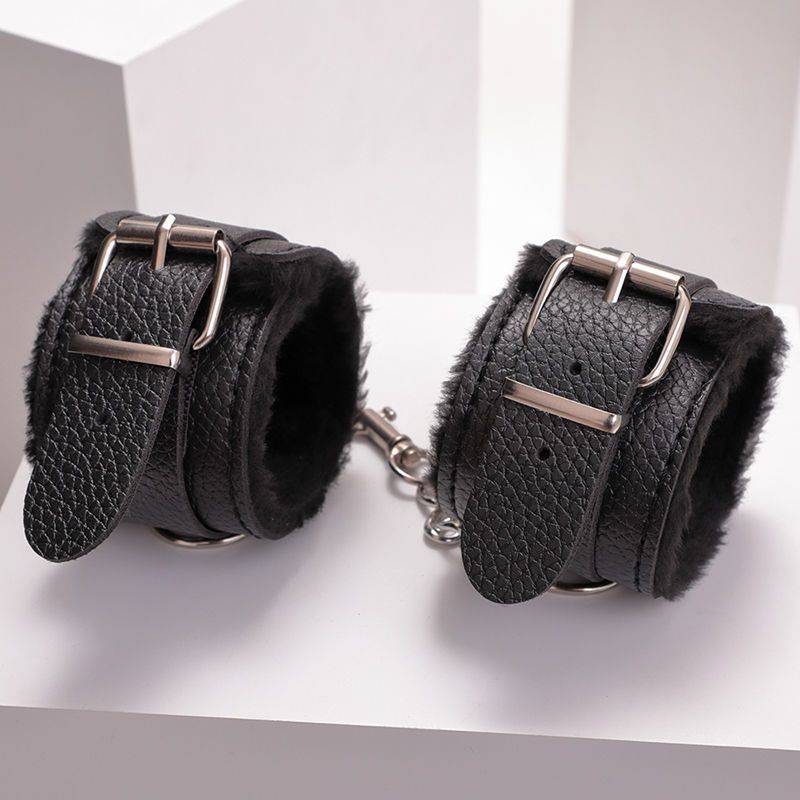 【Black handcuffs】