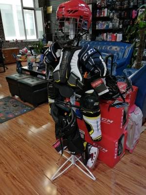 Ice hockey protective gear drying bracket protective gear equipment Multifunctional gloves portable campaign storage display rack