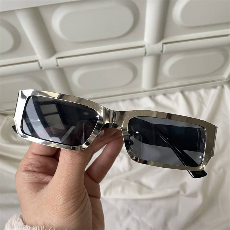 Silver all -metal black film