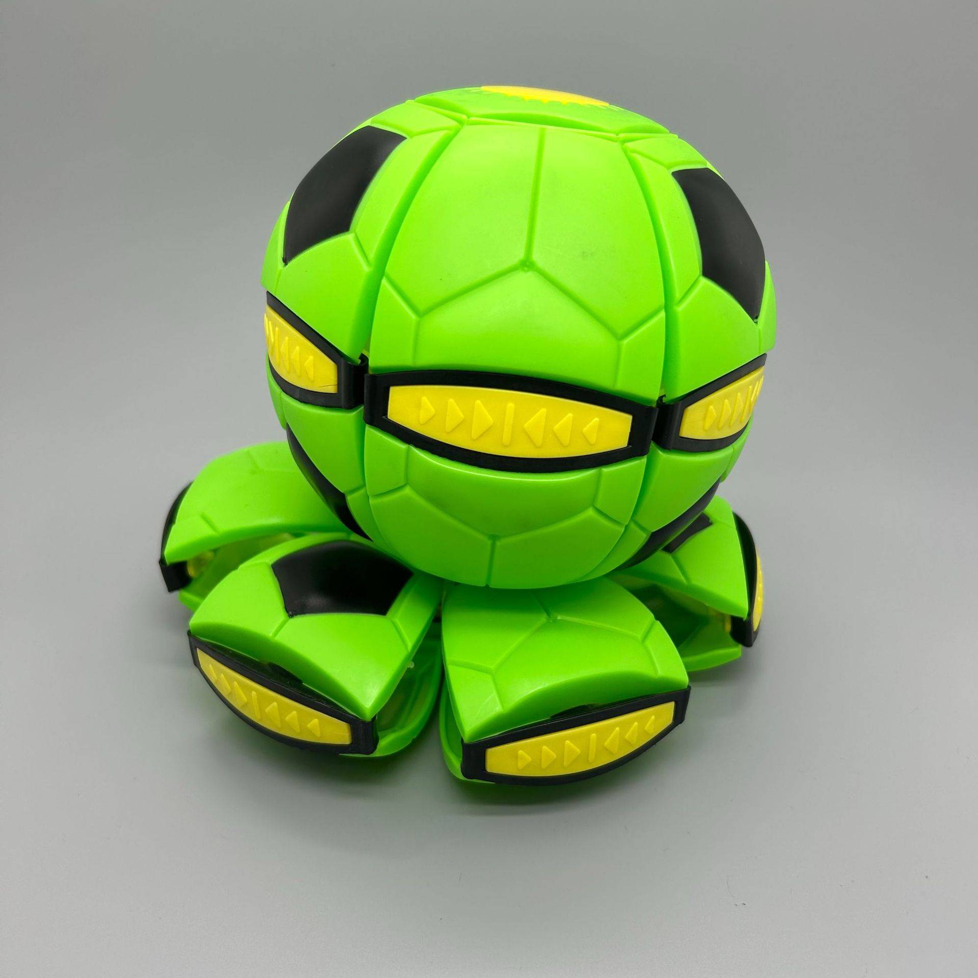 Football flying ball (no light green)