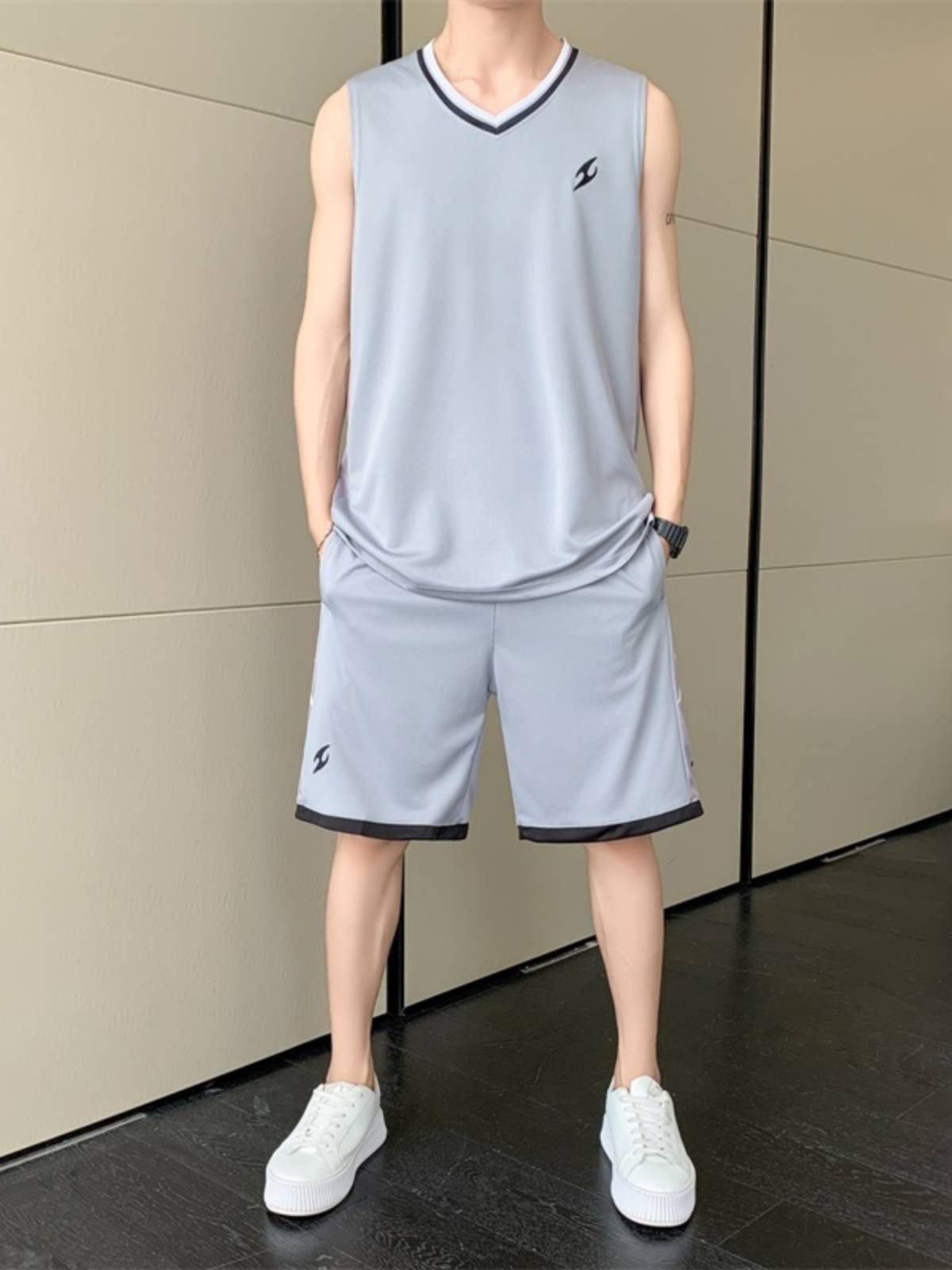 Customized basketball men's summer ice silk fast dry sleeveless V -neck uniform running sports fitness large size basketball suit suit
