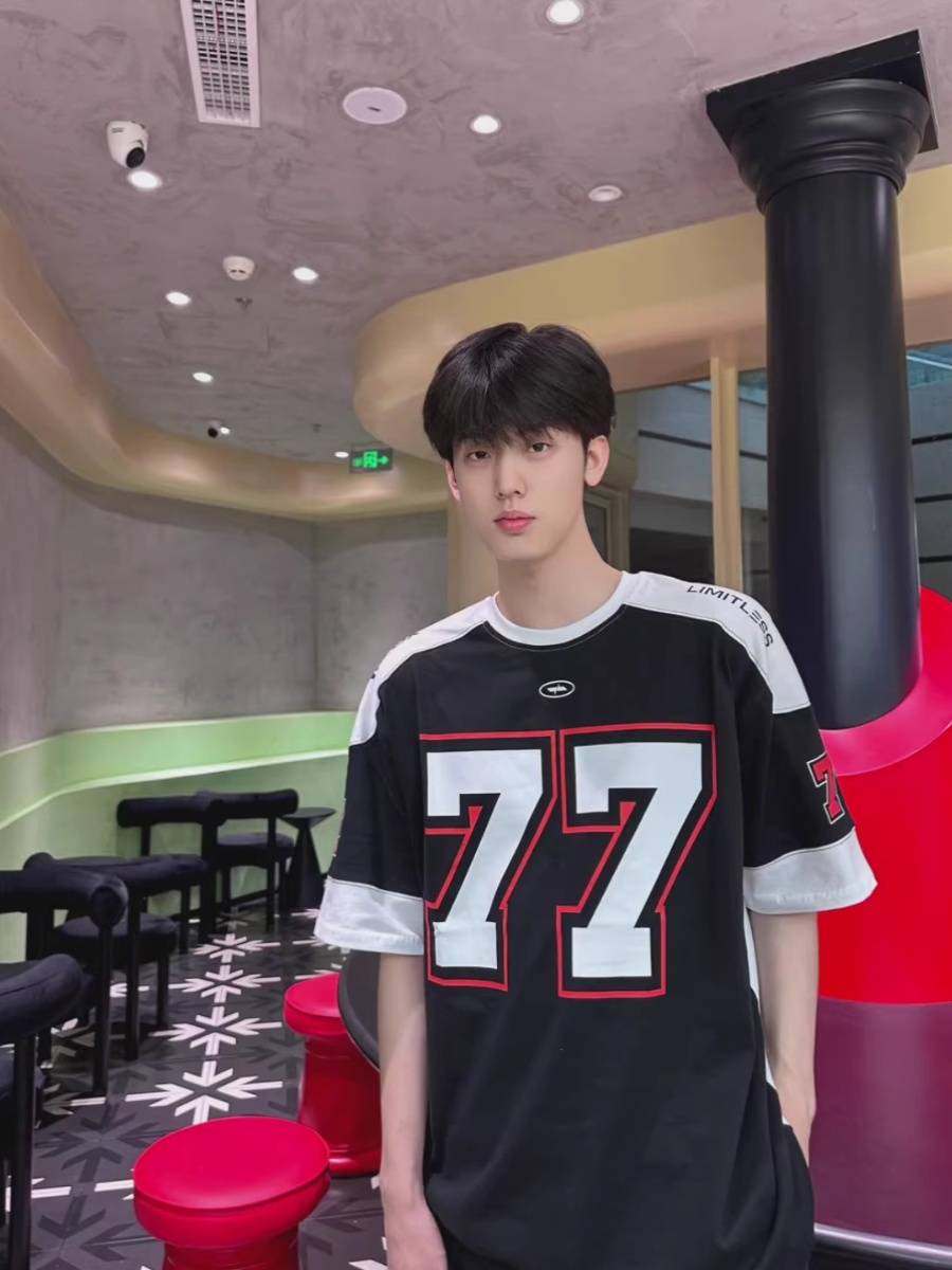 American retro T -shirt men's summer heavy European and American sports ice hockey short -sleeved rugby uniforms five and a half sleeves