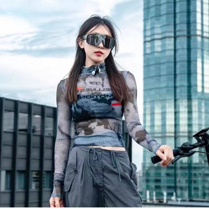 Ride glasses with a female-male sand-proof bike-protected sunglasse band outside the immediate view-based user