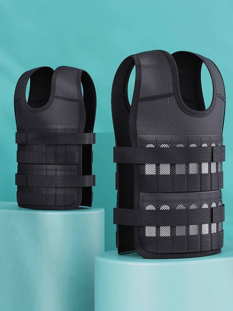 Run with a heavy-grained steel plate and a man with legs trained in sandbag invisible sandbags and a male lead block full of exercise loads
