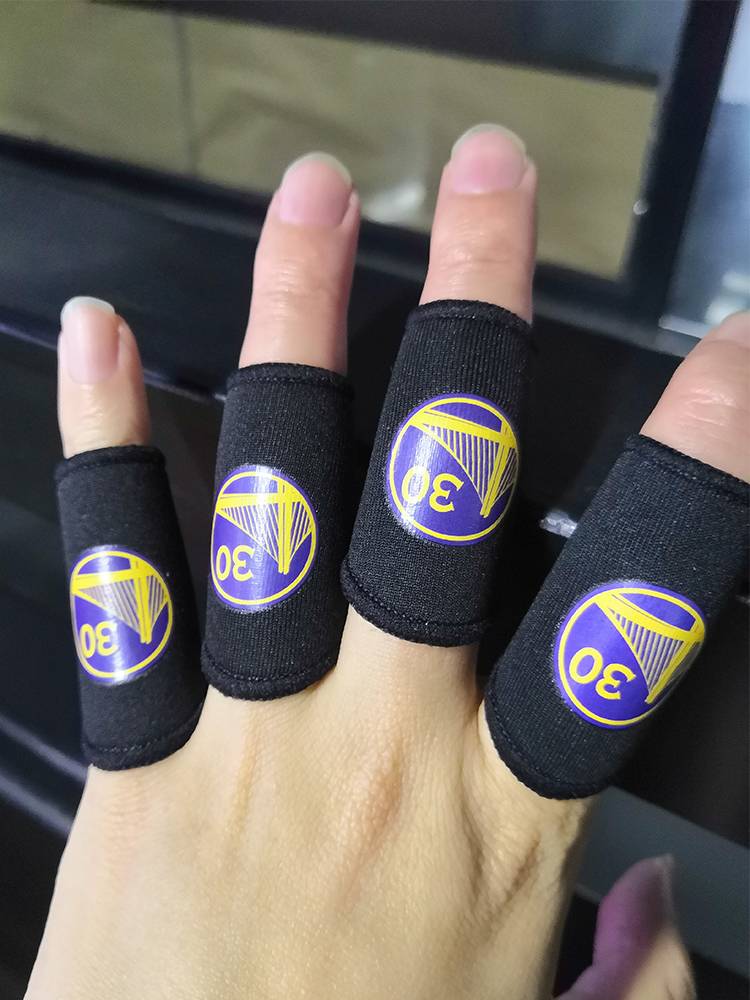 Professional playing basketball fitness and guarding finger joint injury protective library Mai McGrady children's adult little thumb protective cover