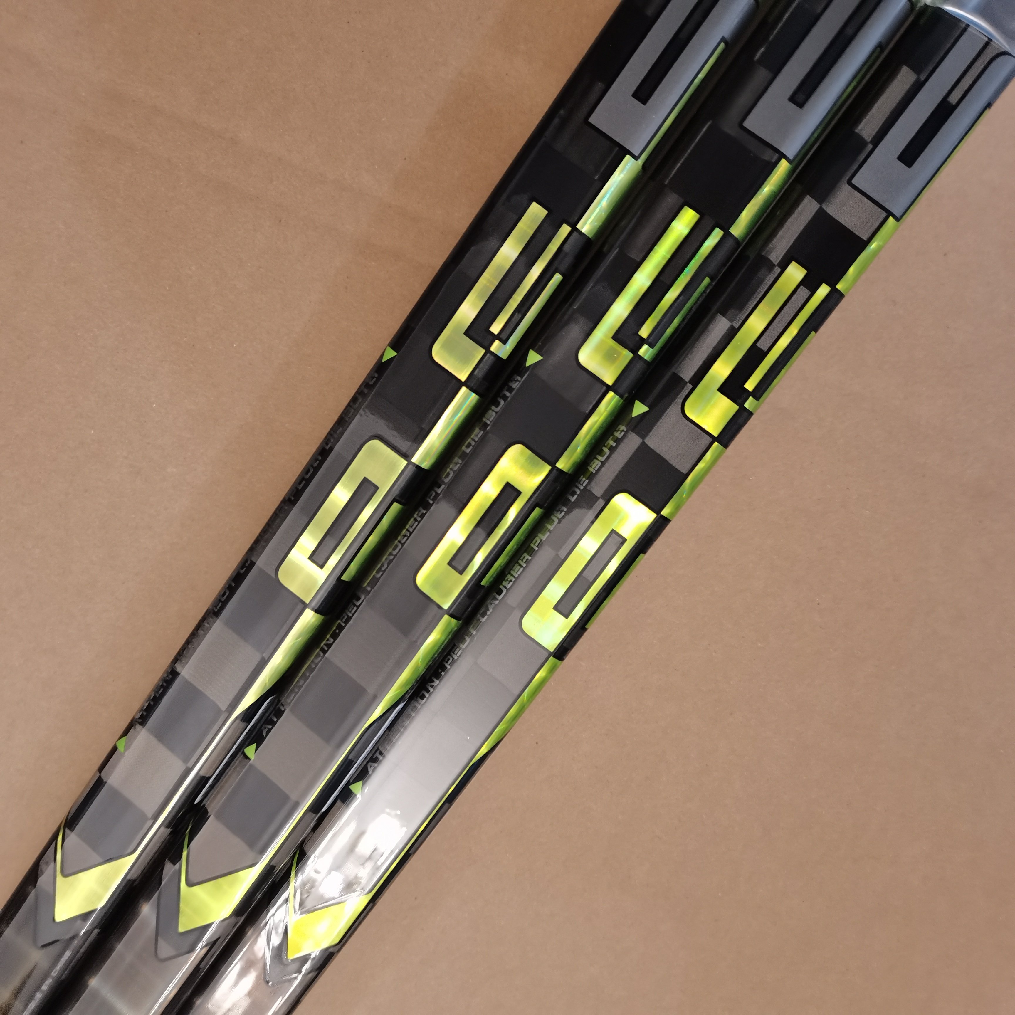 ICE HOCKEY STICK 350G AGENT GRAPHICS p92 P28 VAPOR HYPERLITE 2 SHAPE