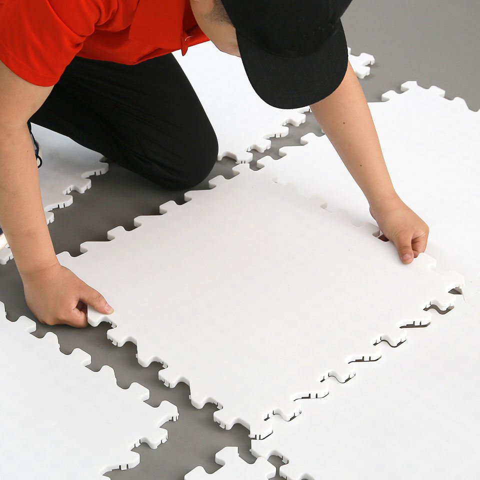 Artificial Ice Skateable Roller Skating Floor Synthetic Ice Hockey Tiles for Training and Competition