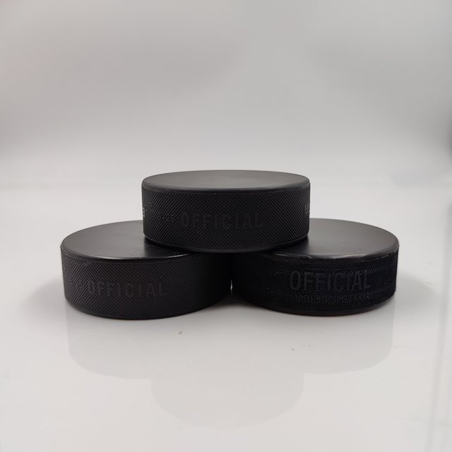 Professional high quality Rubber Customized logo Ice Private logo Ice Hockey Pucks custom hockey ball