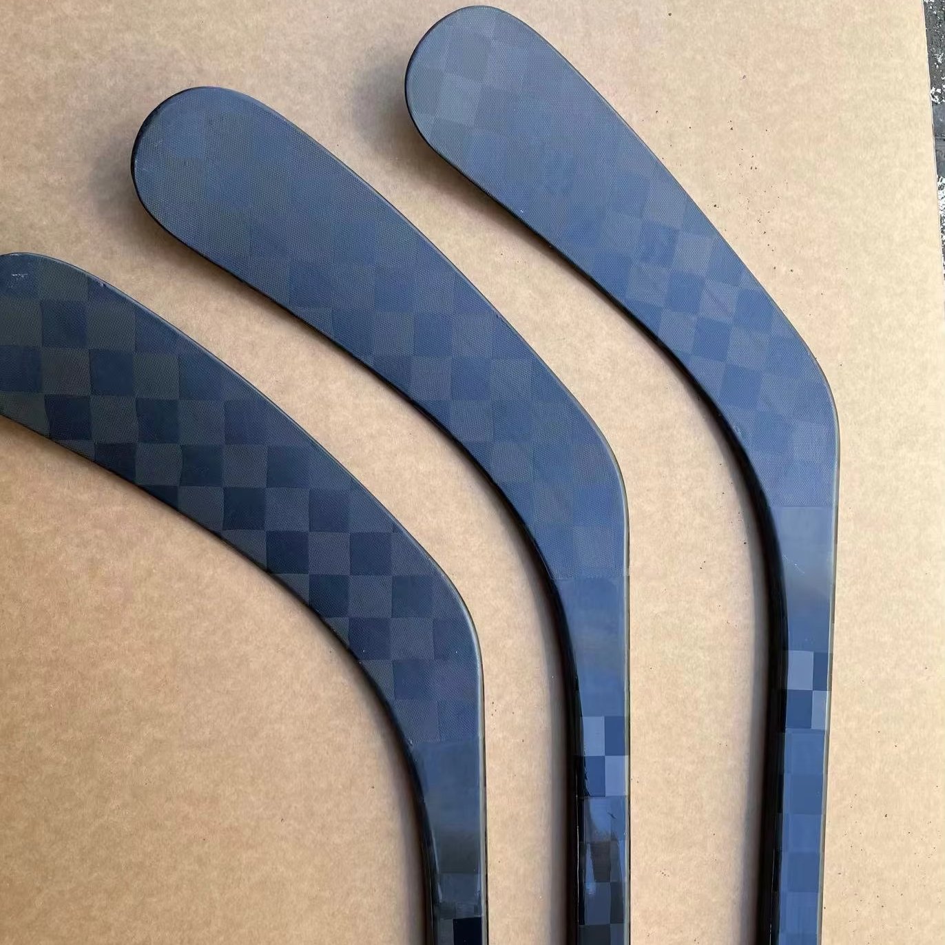 OEM High Quality Customized Integrated Ice Hockey Stick, Chinese Factory Composite Customized Carbon Fiber Ice Hockey Stick