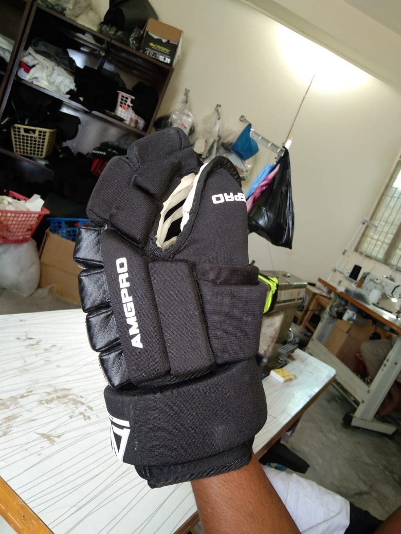 OEM Goalie Player Ice Hockey Gloves Hot selling Durable Nylon Woven Fabric ice hockey gloves
