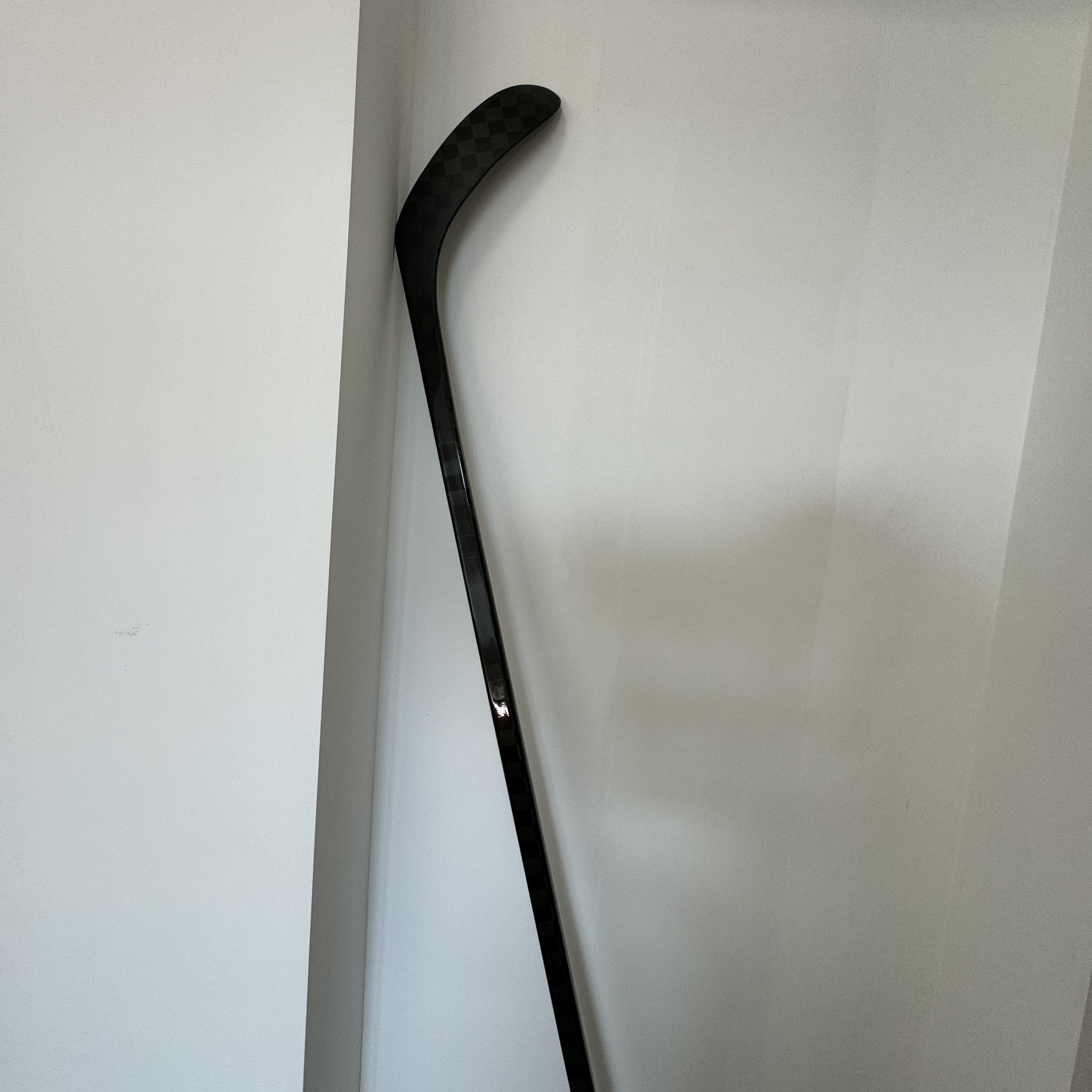 The new carbon stick is 375g/400g with big brand quality and custom logo.