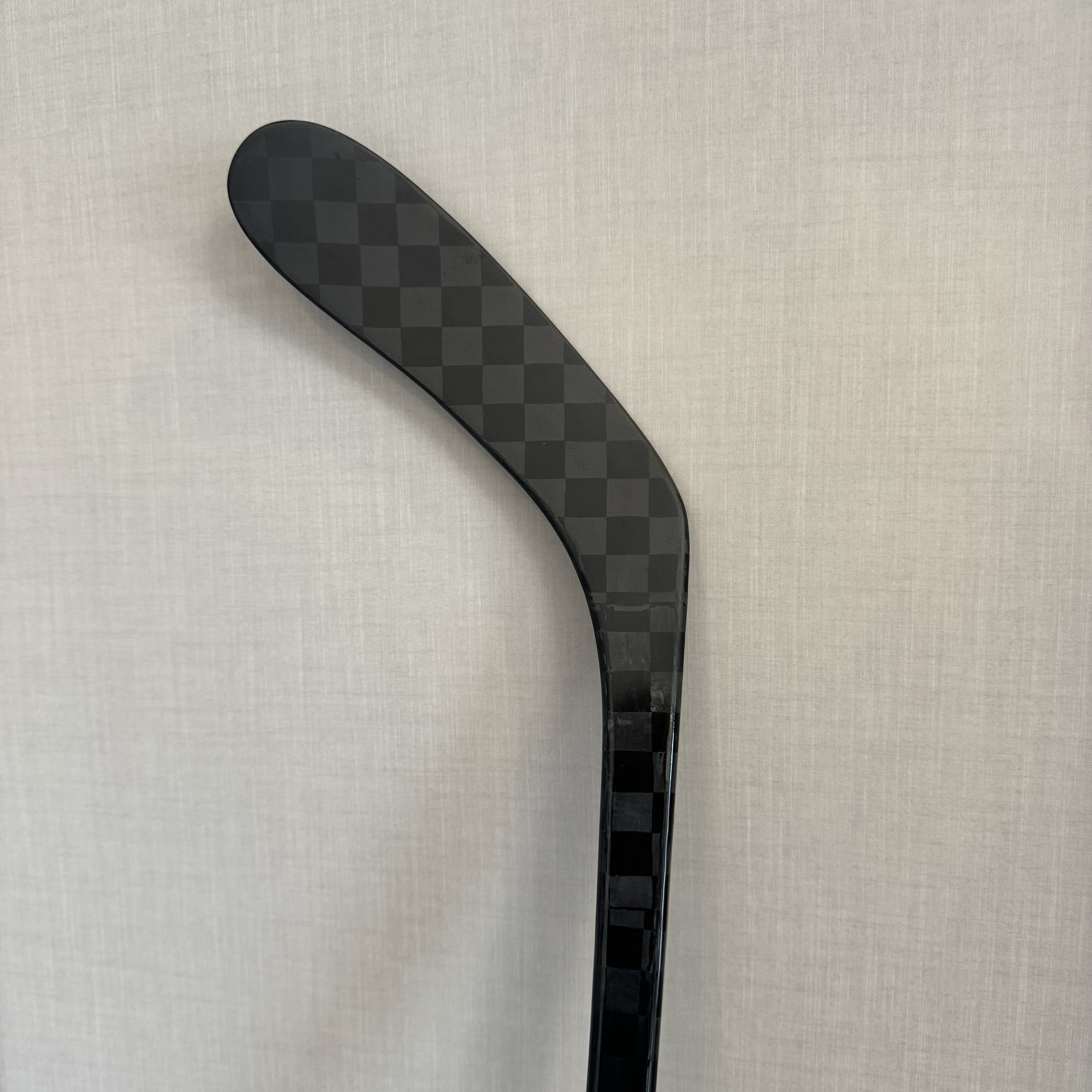 The new carbon stick is 375g/400g with big brand quality and custom logo.