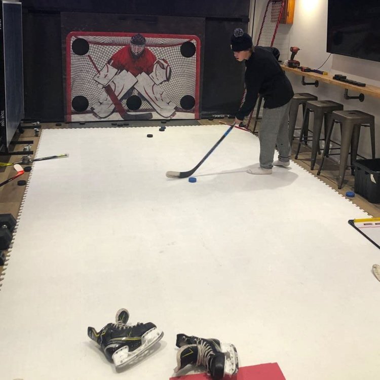Sanhong Wholesale Uhmwpe Synthetic Ice Hockey Rink Flooring Perfect For Unmatched Ice Skating Experiences For Ice Rink System