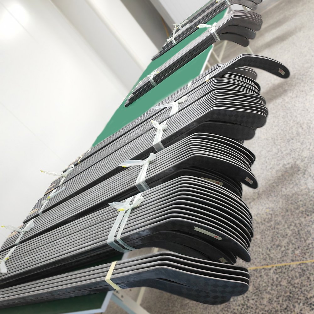 Poross Factory Produce OEM Carbon Fiber Sticks Lightweight Ice Hockey Sticks For Professional Athletes